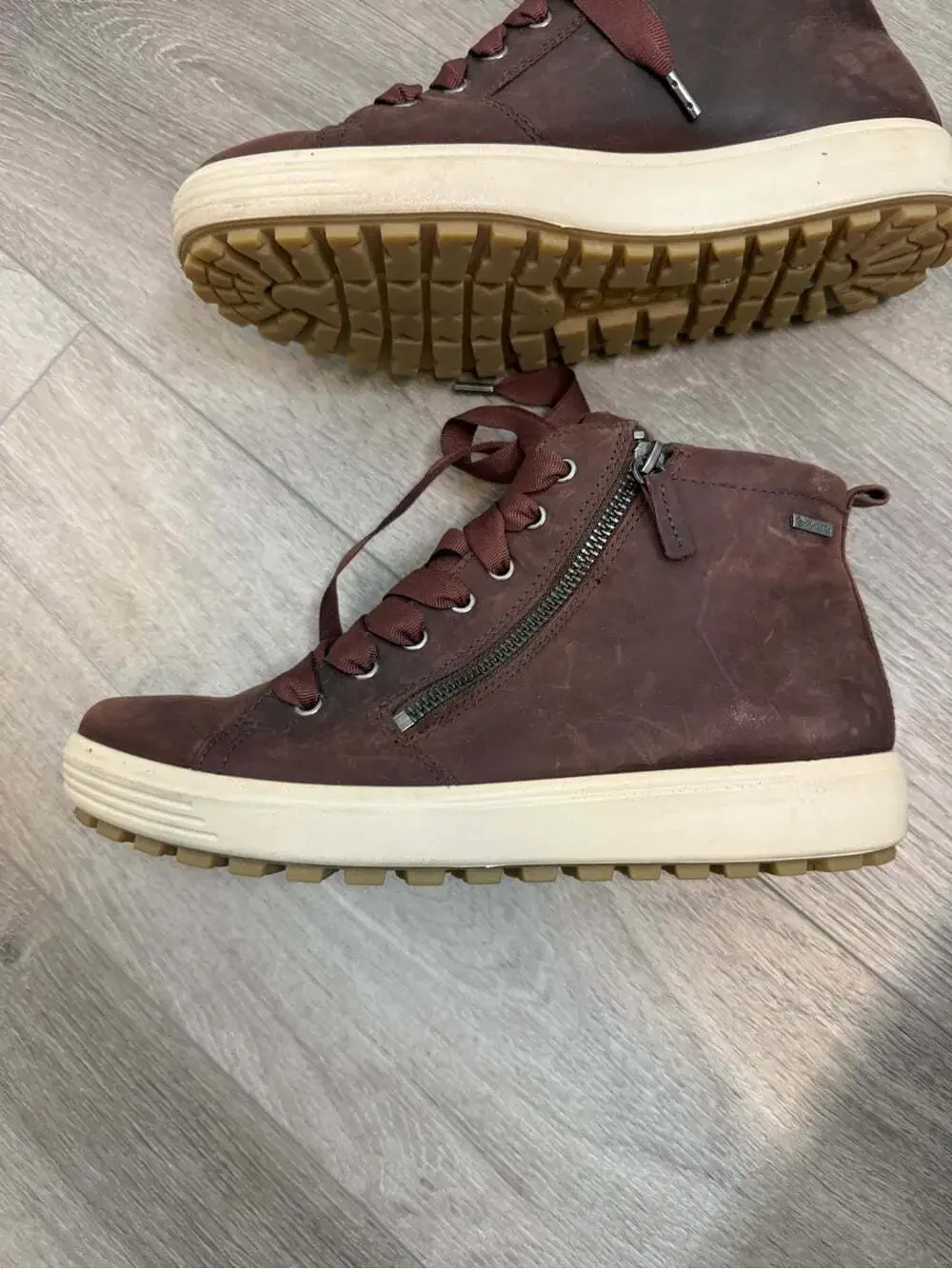 Ecco Brown Leather High-Top Sneakers size 40